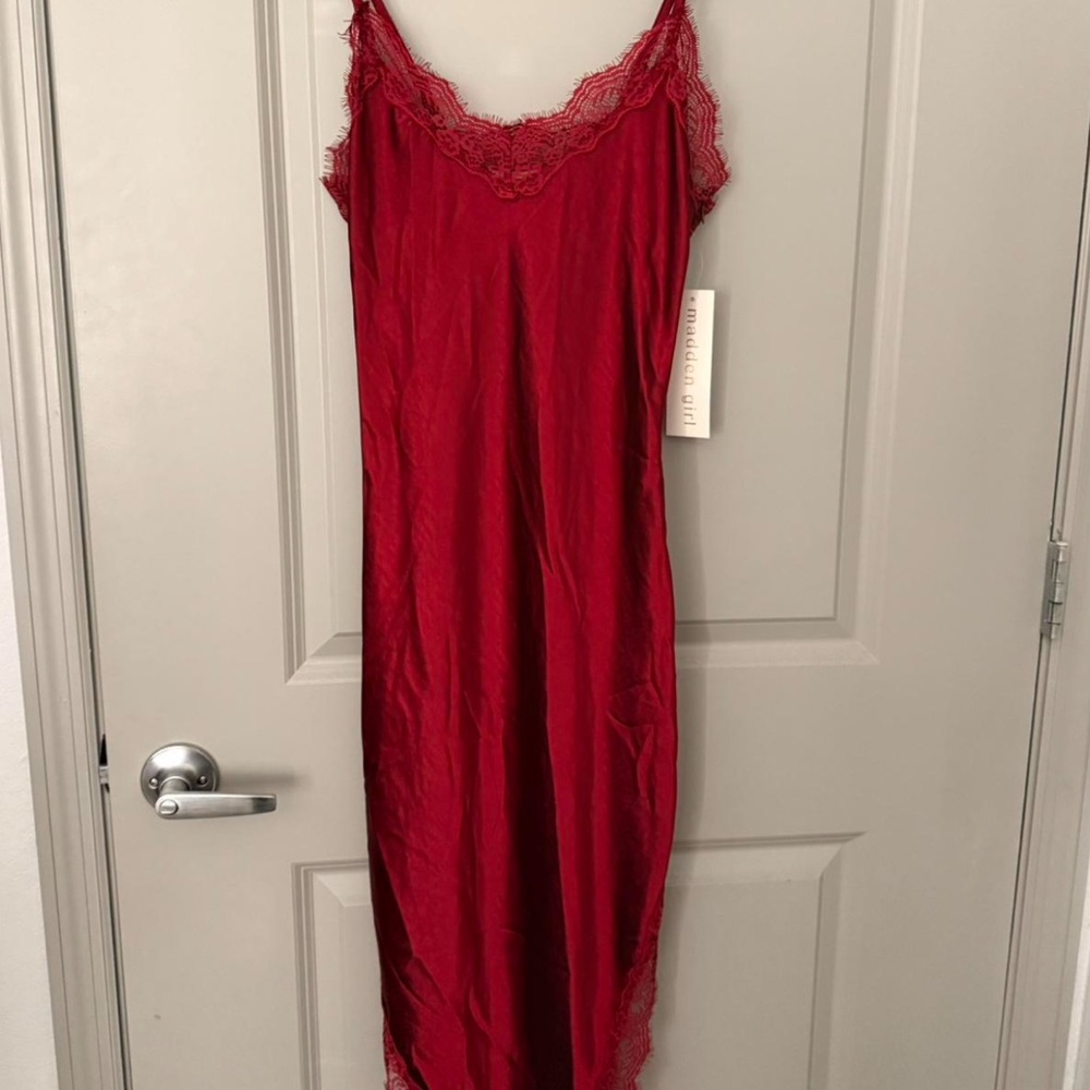 Red Lace Trim Asymmetrical Dress